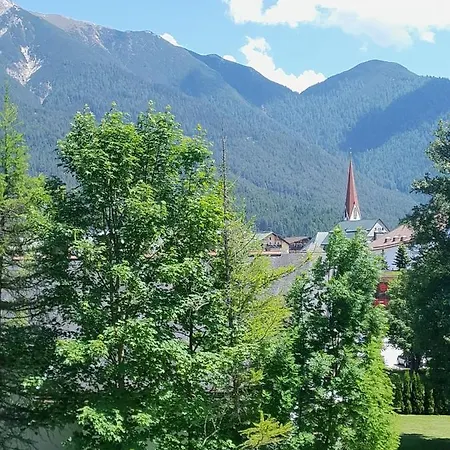 Apartament Apartmenthaus Panorama Seefeld w Tirolu