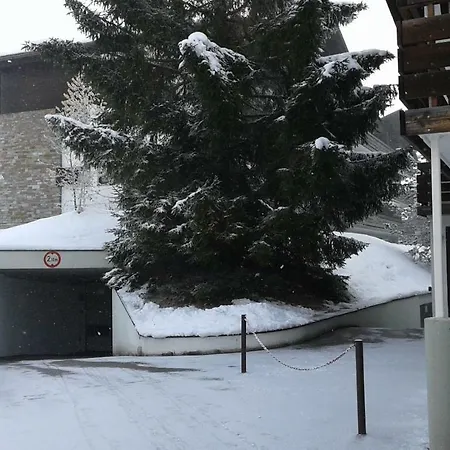 Apartmenthaus Panorama Seefeld w Tirolu
